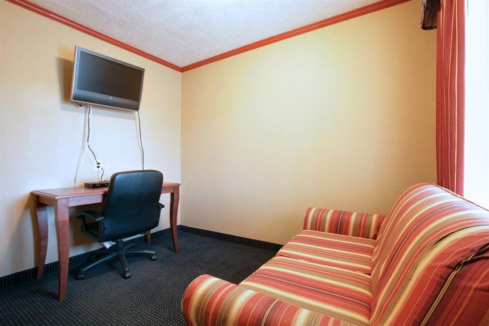 Days Inn By Wyndham Albuquerque Downtown Room photo