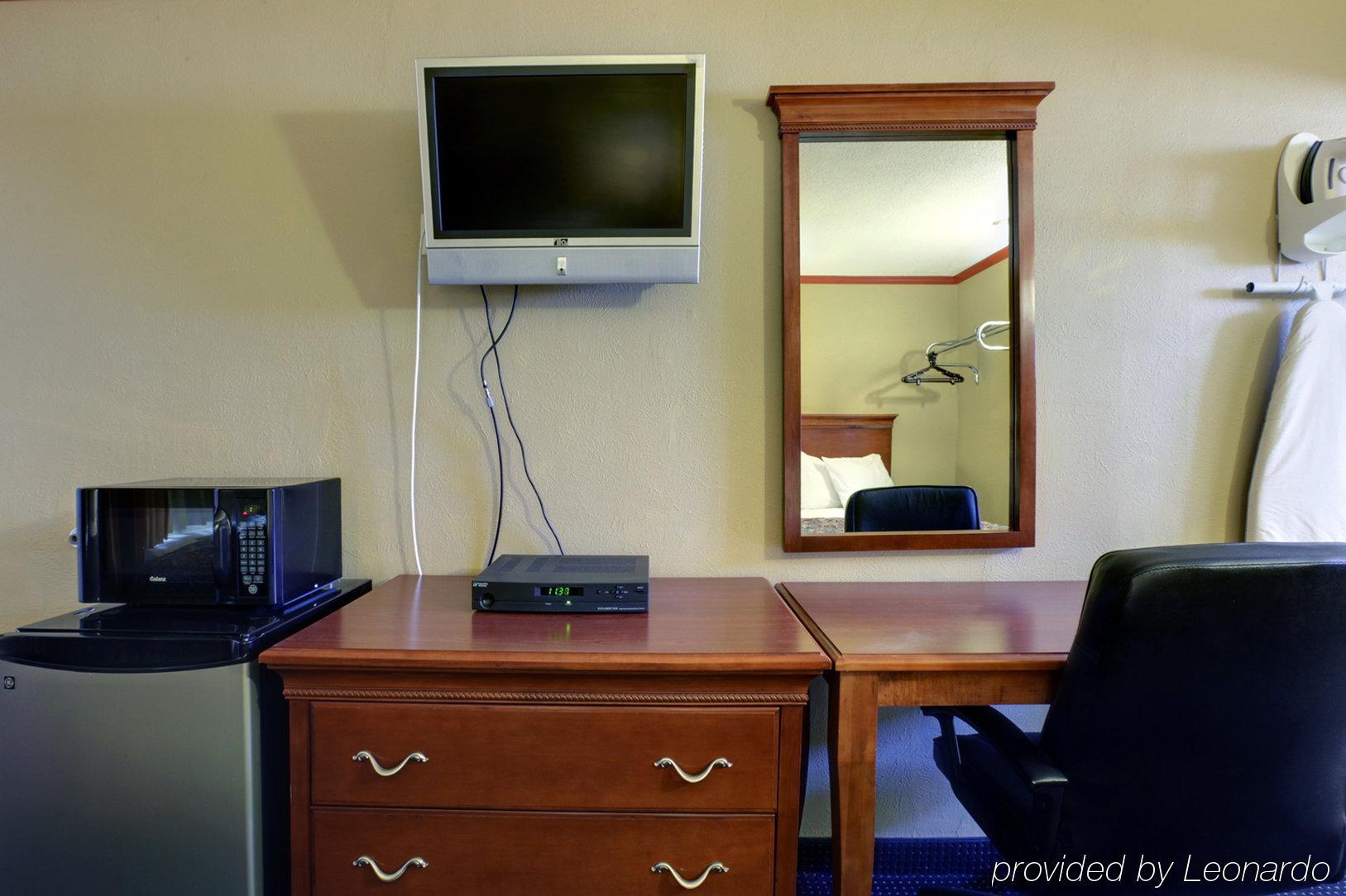 Days Inn By Wyndham Albuquerque Downtown Room photo
